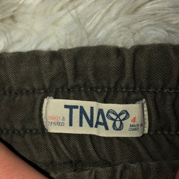 TNA cargo pants from Aritzia - Picture 3 of 3